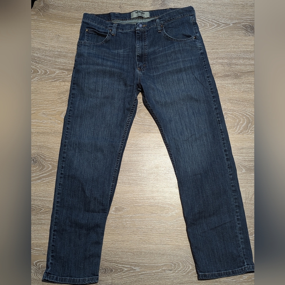 Wrangler Authentics Men's 35x30 Straight Leg Dark Blue Jeans
